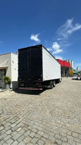 Vendo 1620 (no chassi sem bau )