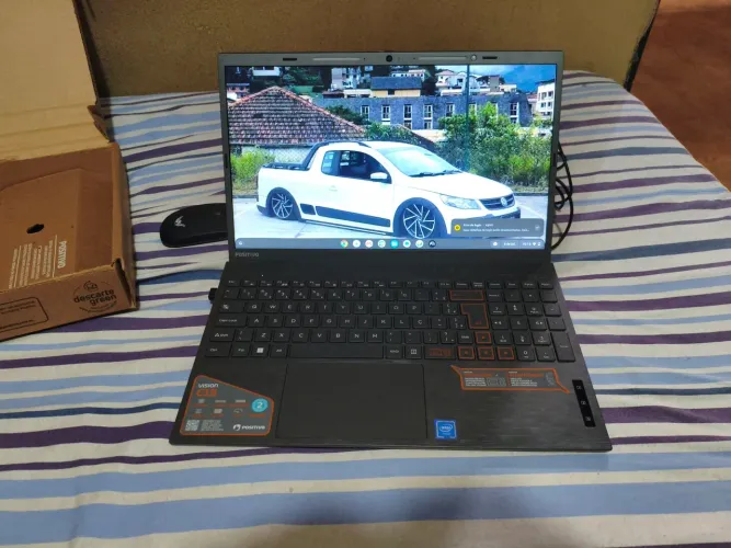 VENDO NOTEBOOK NOVINHO (COM A CAIXA)