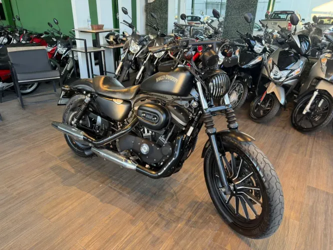 Harley Davidson Iron 883