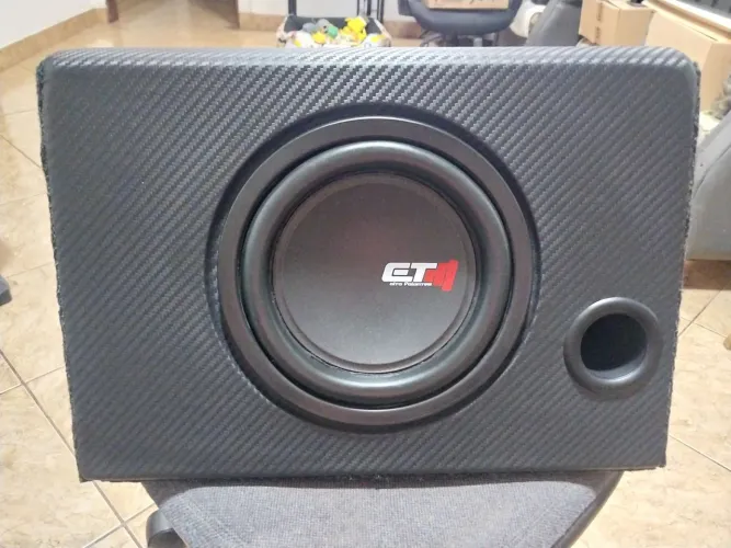 Caixa Dutada 8 polegadas com sub de 250  watts rms 4 ohms!