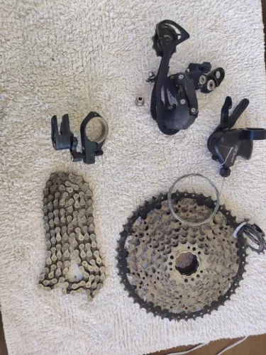 Mini grupo Shimano Alívio 9v, passador, câmbio , cassete, corrente e guia de corrente
