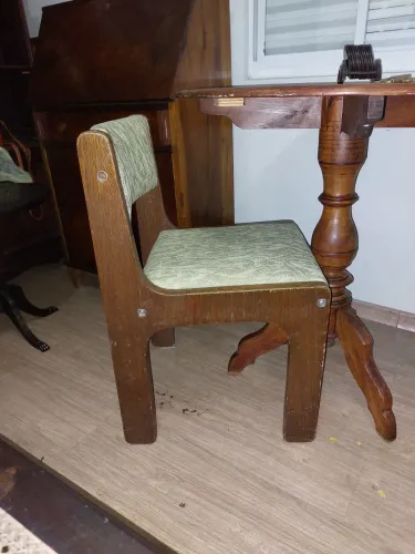 Para vender hoje ( Cadeira Anriga Geraldo de barros)