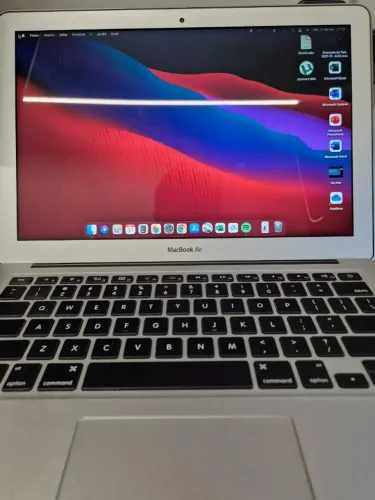 MacBook Air 13" Core i5 + Carregador + Capa