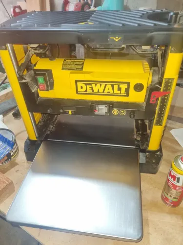 Desenpenadeira e desengrosso dewalt DW733