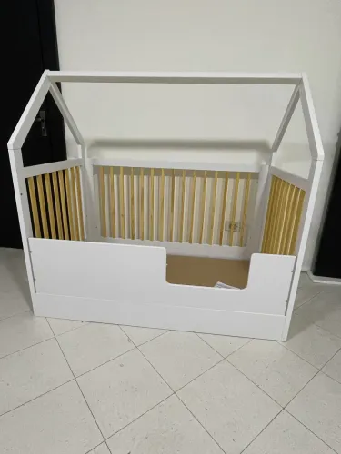 Berço Montessori Branco com anti refluxo peça de show room Oportunidade