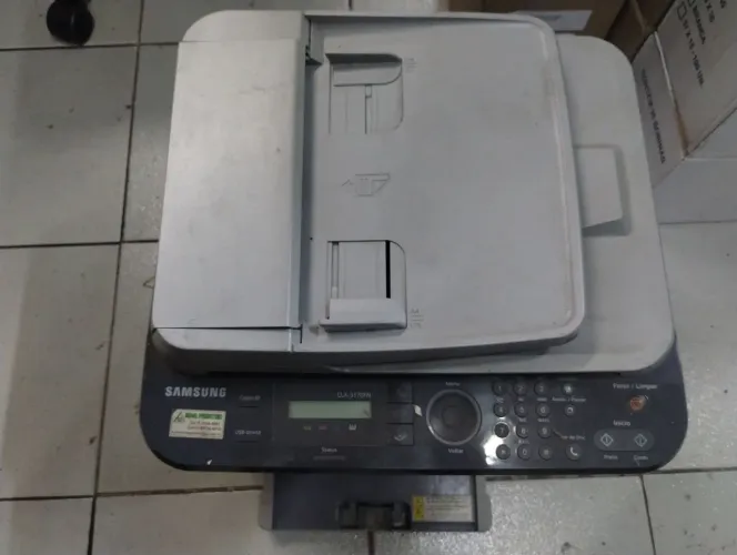 Impressora Samsung CLX-3170FN no Estado