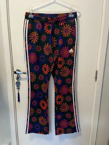 Calça Estampada Adidas + Farm Tamanho M