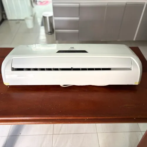 Central de ar Electrolux 12 mil btus com defeito 