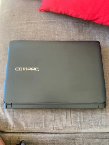 Vendo notebook HP compaq sem detalhes