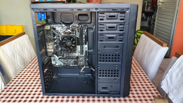 Placa Mãe + Processador + Gabinete