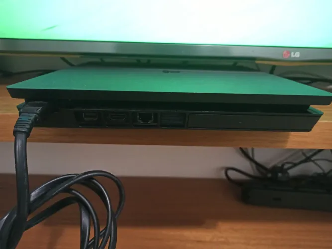 Ps4 slim