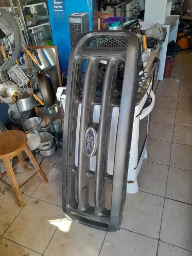 Grade frontal f350
