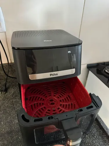 fritadeira é o modelo Philco PAF65A