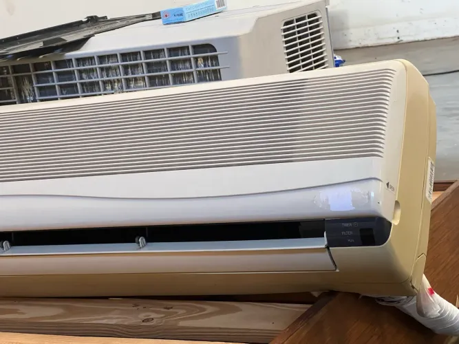 Ar Condicionado 9.000 BTUS Tempstar Completo e higienizado 