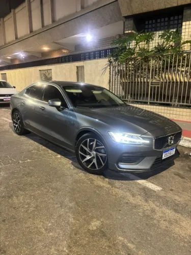 Volvo S60 T-4 Momentum 2.0 190cv 4P 2020