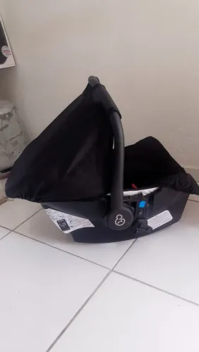 Vendo bebê conforto usado apenas poucas vezes 