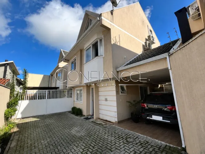 Casa com 3 quartos a venda no Uberaba, Curitiba - PR | Confiancce Imóveis