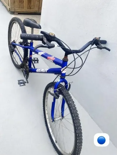 Vende-se uma bicicleta média