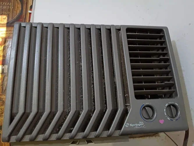 Ar condicionado Springer 7500 btus Gelando Muito para vender rapidinho