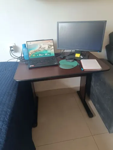Vendo escrivaninha/mesa de computador