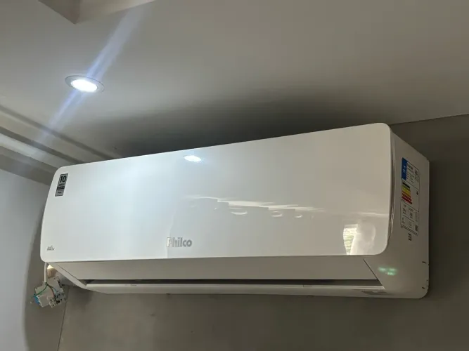 AR CONDICIONADO SPLI PHICO