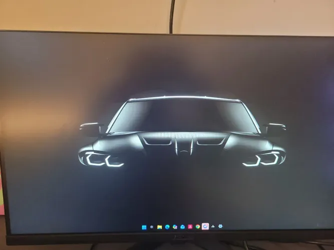 Monitor asus tuf 25 200 hz 0.3 ms comprado a menos de 1 mes