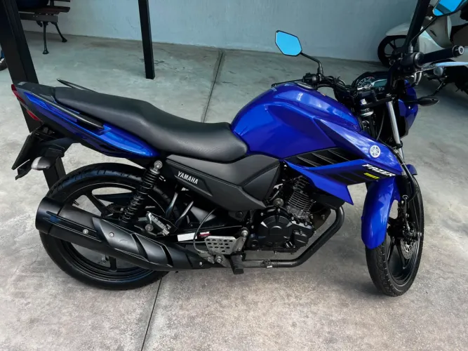 Yamaha Fazer 150 azul