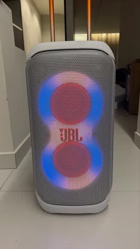 Jbl PartyBox stage 320 na caixa
