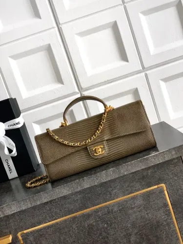 Bolsa Chanel Cinza-Cáqui com Textura Lagarto