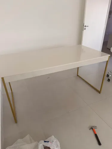 MESA DE ESCRITÓRIO/CONSULTORIO