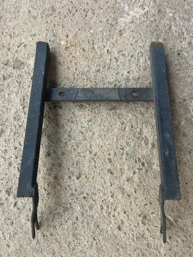 Trilho para baú de moto fazer 150