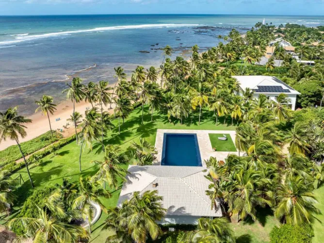 Lote Praia do Forte Aldeia dos Coqueiros 2.107m² Frente Mar Estrada do Coco / Linha Verde