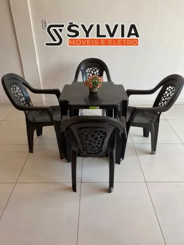 Conjunto de plástico com braço 