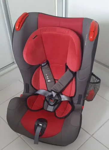 Cadeirinha carro Safey reclinavel vermelha até 25kg