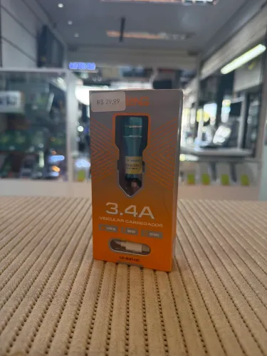 Carregador de celular para usar no carro