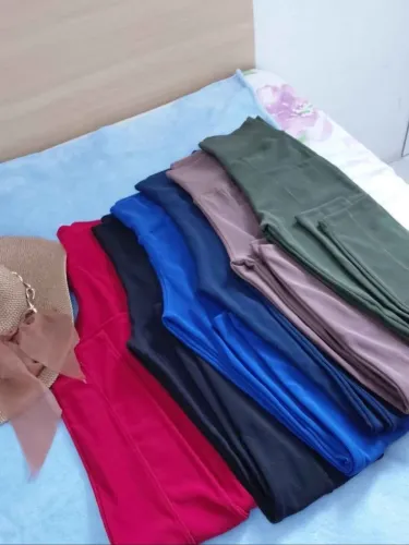 Calça modeladora em gorgurão