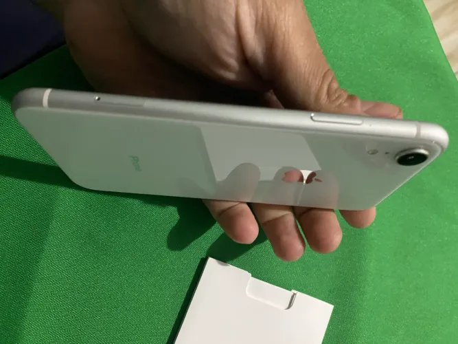 iPhone XR 64