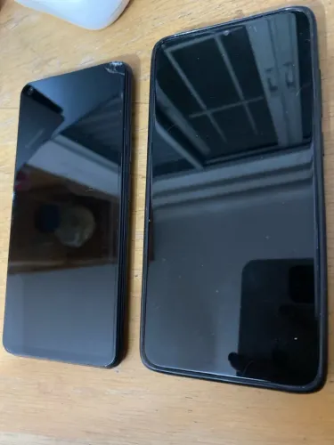 2 celulares por 1000 reais