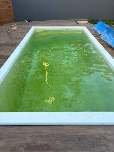 Piscina de fibra completa