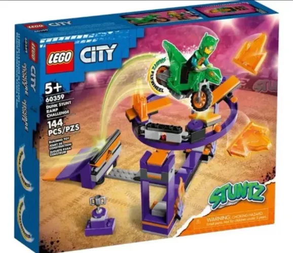 Desafio acrobático LEGO City com rampa e aro e número de peças de motocicleta 144