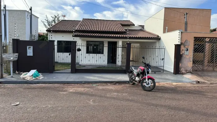 CASA À VENDA JD TARUMÃ - TANGARÁ DA SERRA-MT