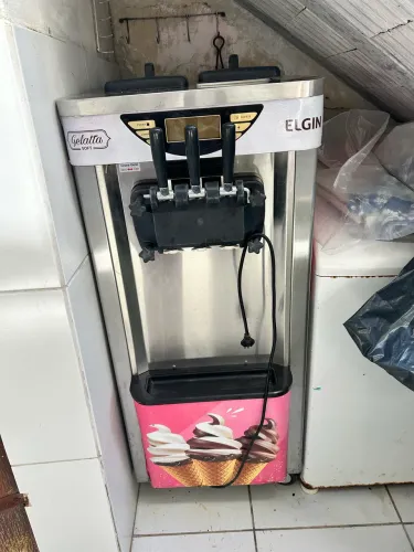 Máquina de sorvete gelado soft Elgin