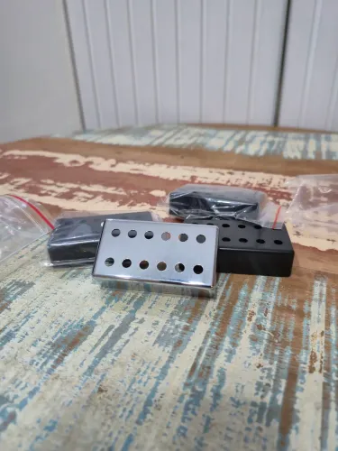 Capa / Cover para captador humbucker de guitarra