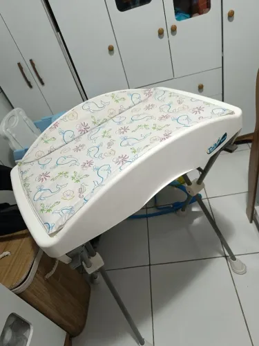 Trocador de pé para bebê 