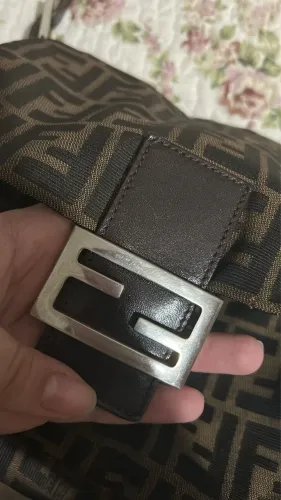 Bolsa Fendi Mama Baguette Zucca