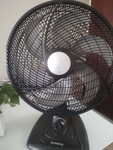 Vende ventilador de mesa grande