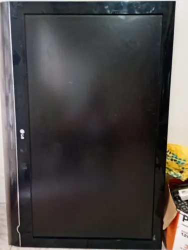 TV LG 42' 550,00 Conservada. Ligar * - Marque nos.