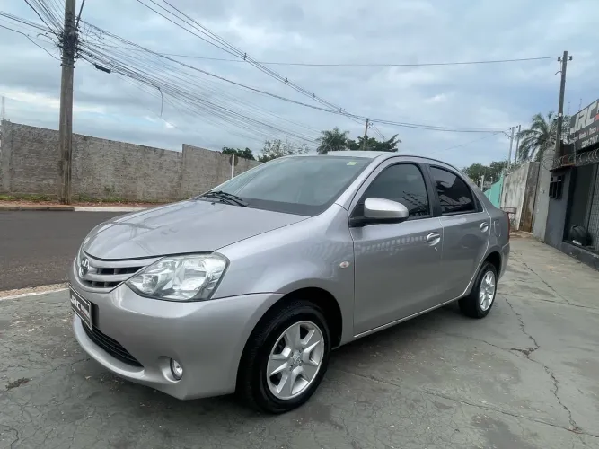 Toyota Etios XS Sedan 1.5 Flex 16V 4P Mec. 2017