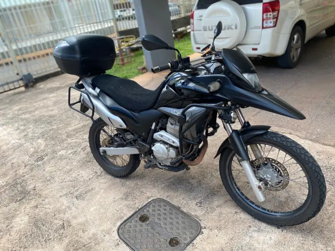 HONDA XRE 300 PRETA - SEM DÉBITOS