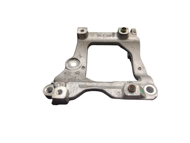 Suporte Compressor Ar-condicionado Hilux Srx  2.8 2022